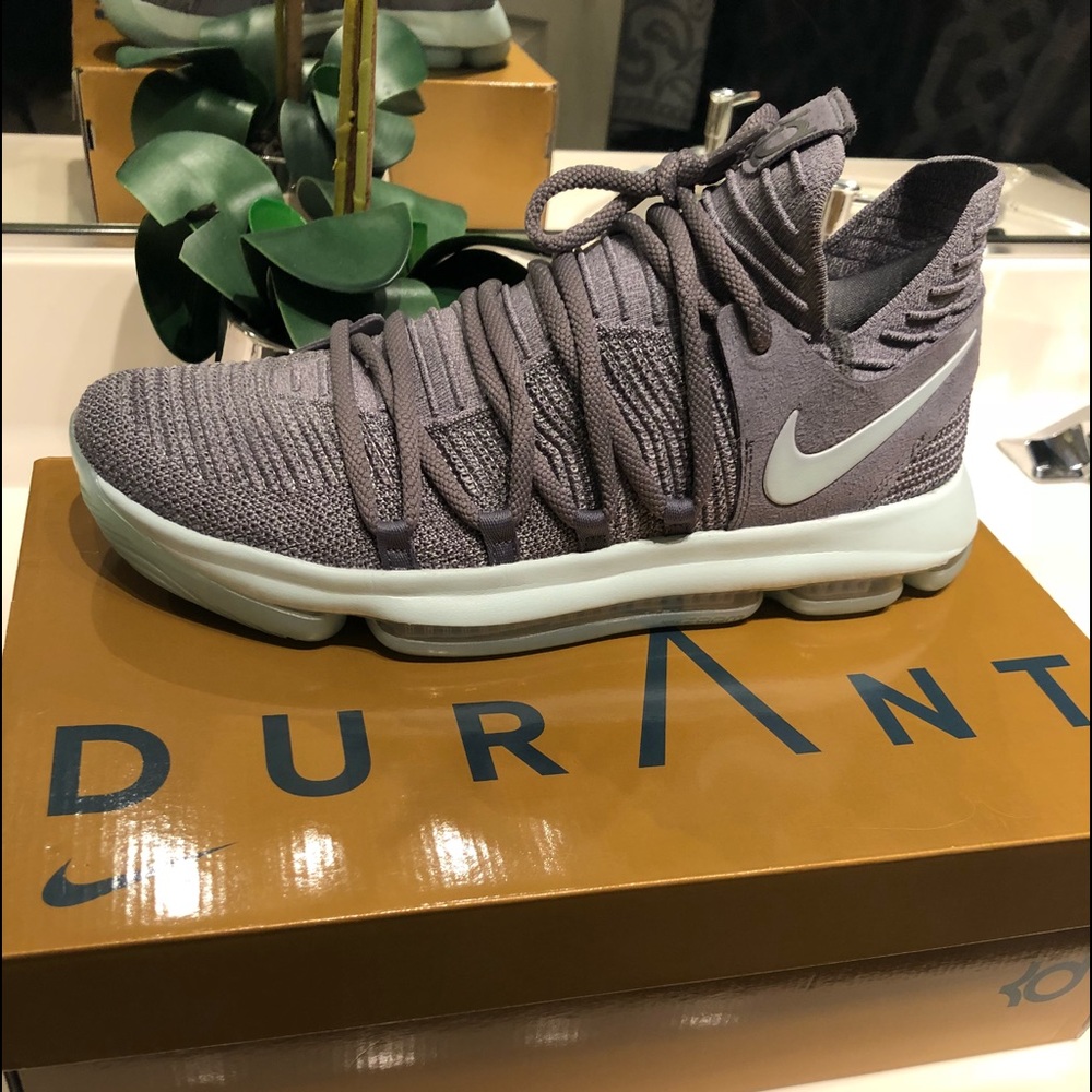 KD 10 Wolf Grey